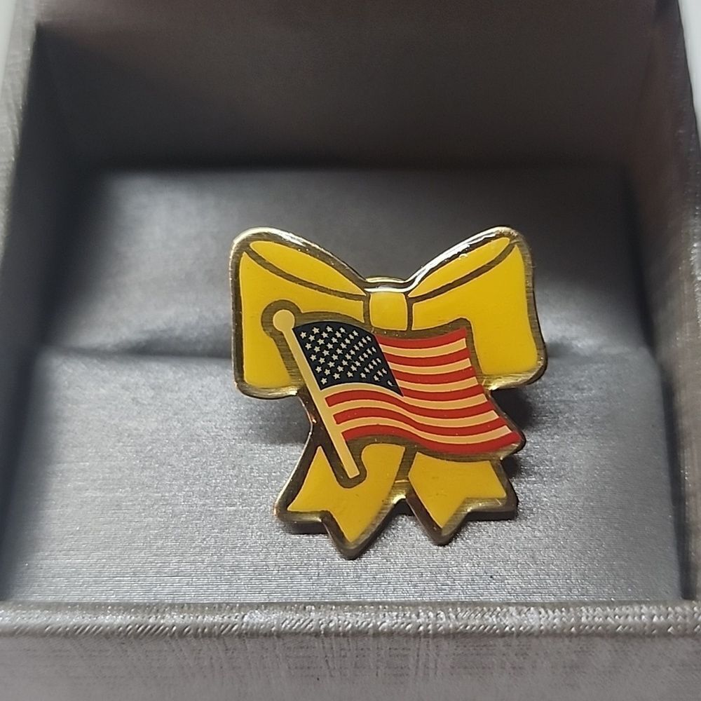 Yellow Ribbon American Flag Center Pin Brooch